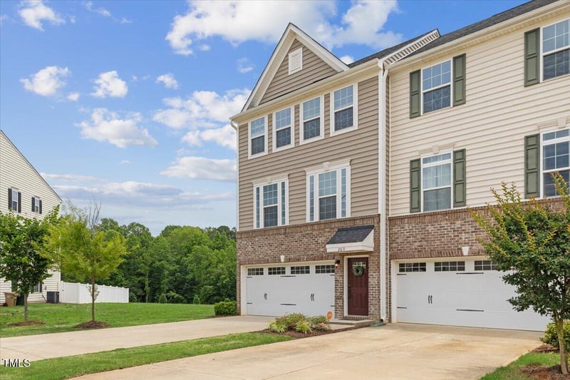 260 Amber Acorn Ave, Raleigh, NC 27603