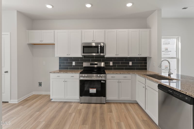 260 Courtside Dr, Dunn, NC 28334