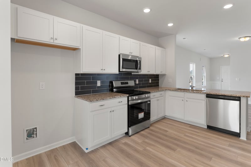 260 Courtside Dr, Dunn, NC 28334