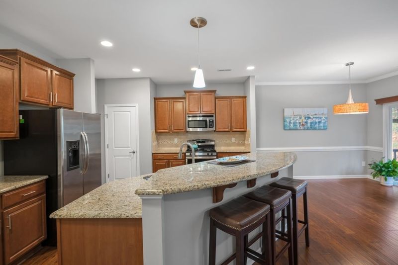 260 Kylemore Cir, Cary, NC 27513