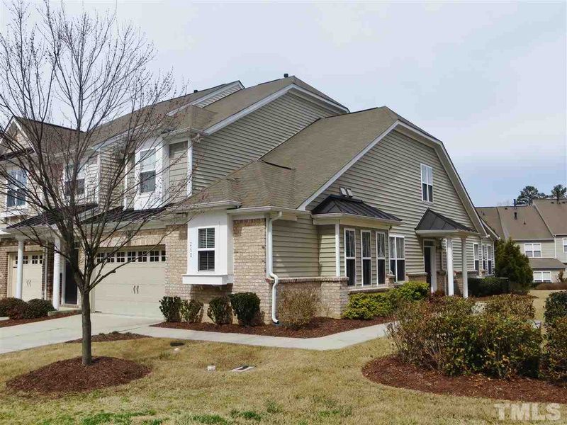 260 Murray Glen Dr, Cary, NC 27519