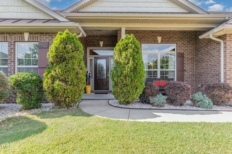260 Talmadge Farm Dr, Archer Lodge, NC 27527