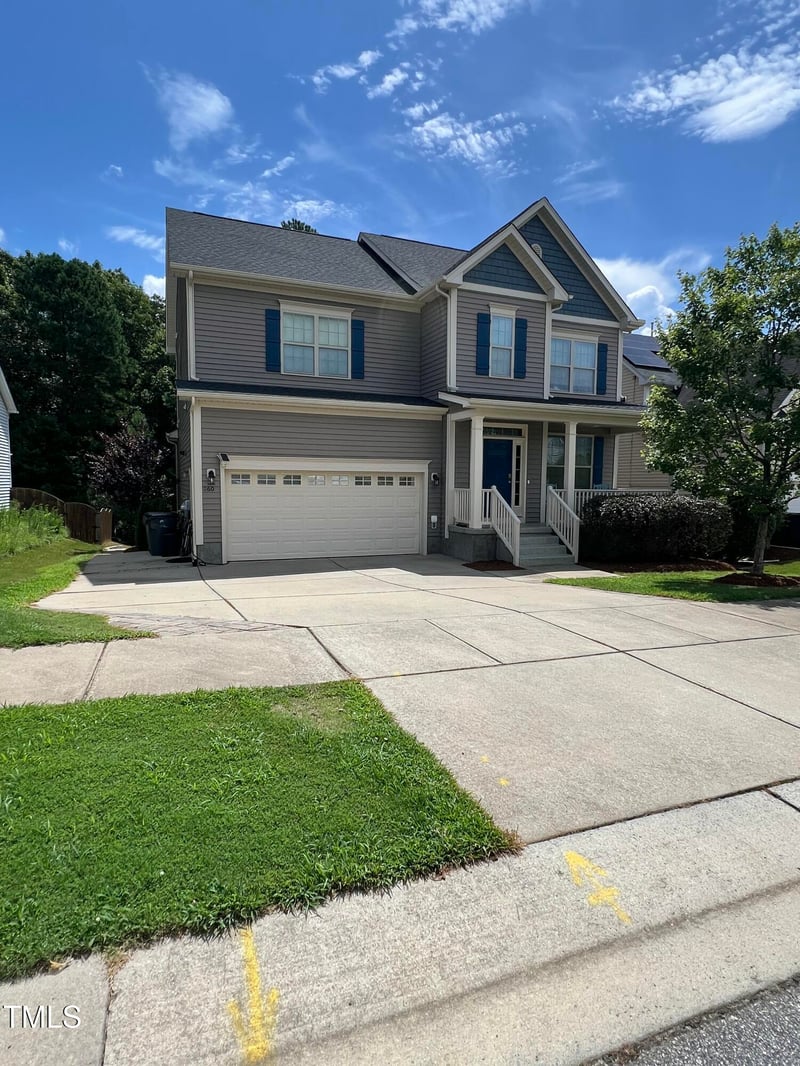 260 Vinewood Pl, Holly Springs, NC 27540