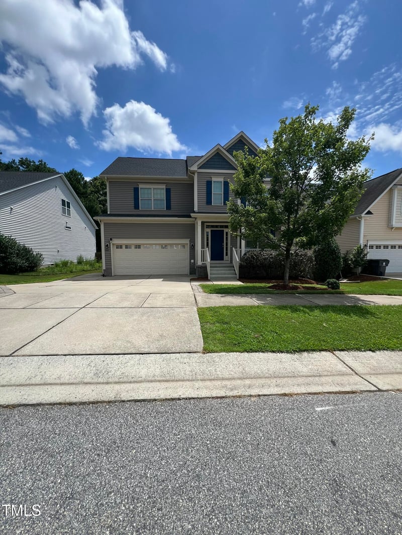 260 Vinewood Pl, Holly Springs, NC 27540
