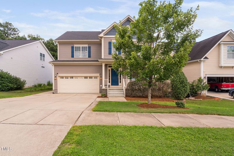 260 Vinewood Pl, Holly Springs, NC 27540
