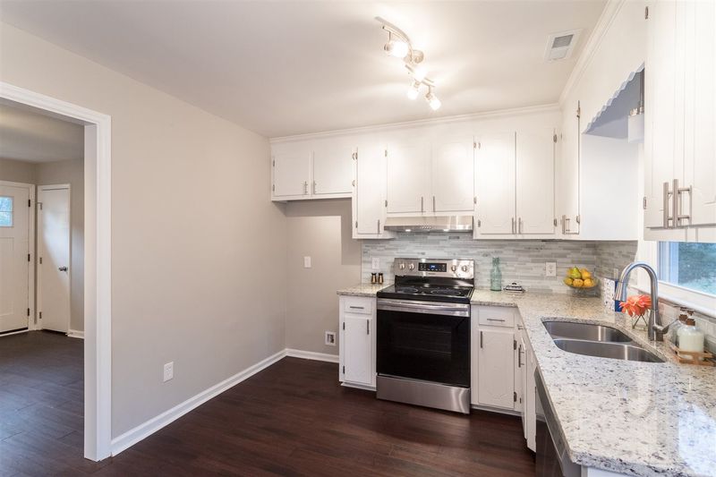 2600 Brantley Dr, Apex, NC 27539