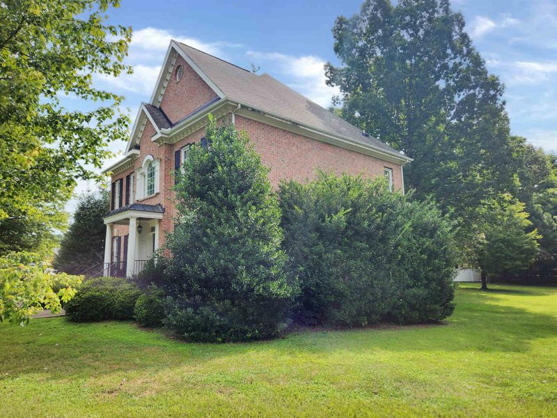 2600 Dun Loring Dr, Wake Forest, NC 27587