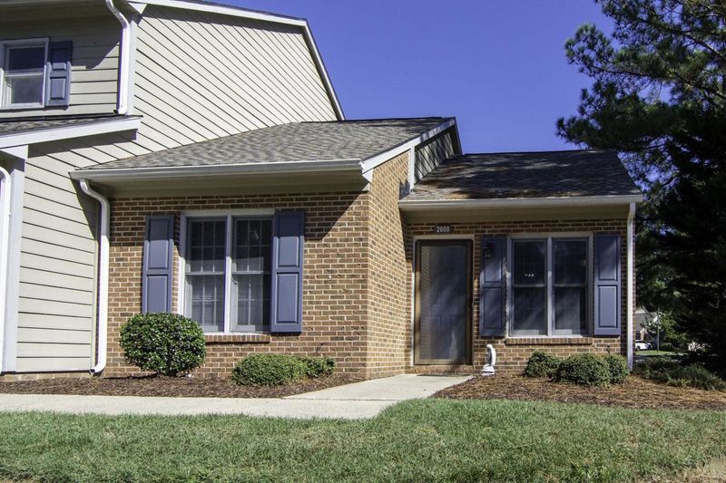 2600 Hitchcock Dr, Durham, NC 27705