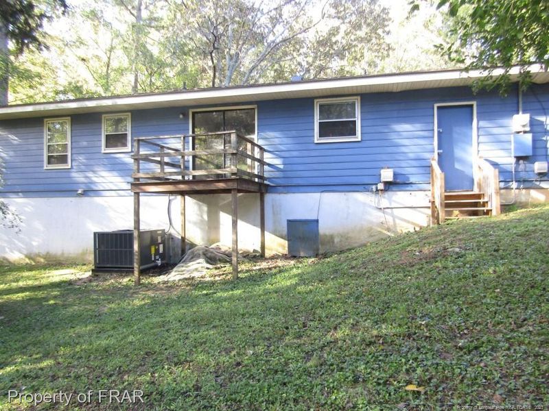 2601 Brookhaven Dr, Sanford, NC 27330