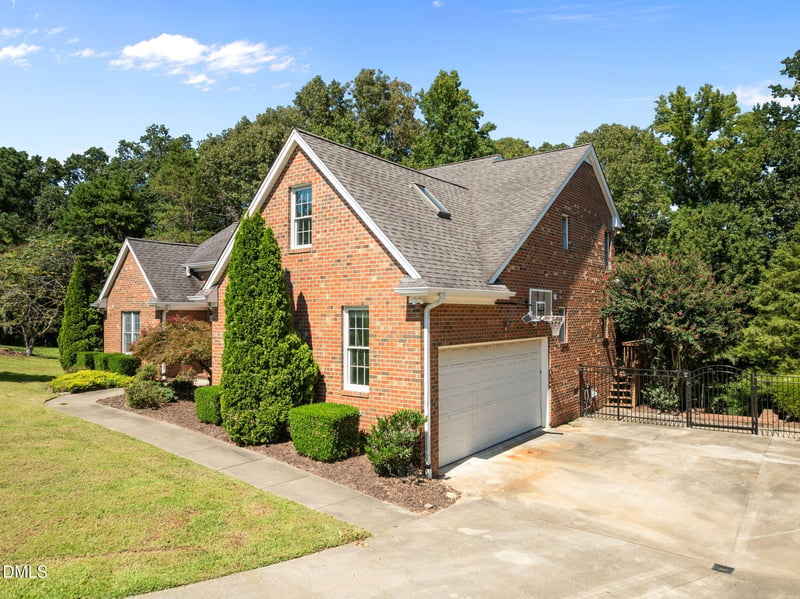 2601 Northstream Ct, Haw River, NC 27258