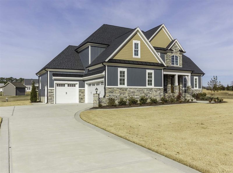 2601 Packhouse Rd, Zebulon, NC 27597