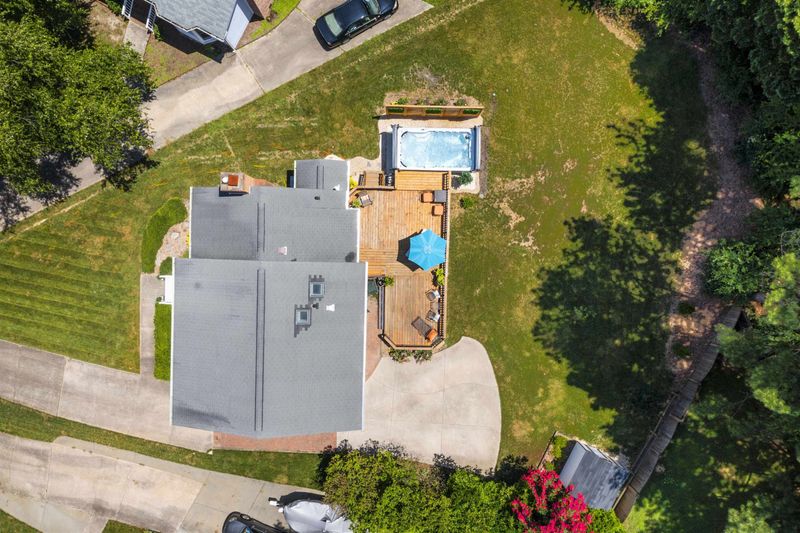 2601 Pine Creek Ct, Raleigh, NC 27613