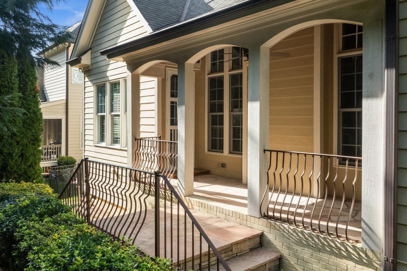 2601 Shadow Hills Ct, Raleigh, NC 27612
