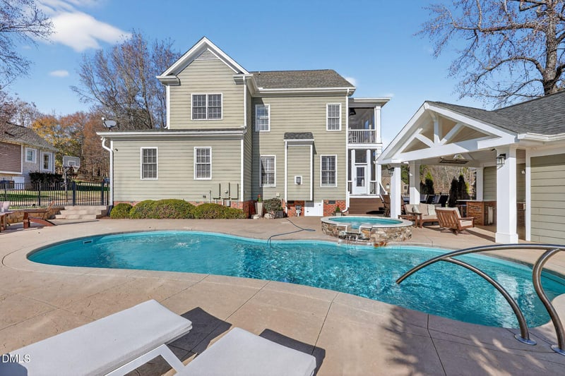 2601 Whistleberry Ct, Apex, NC 27539