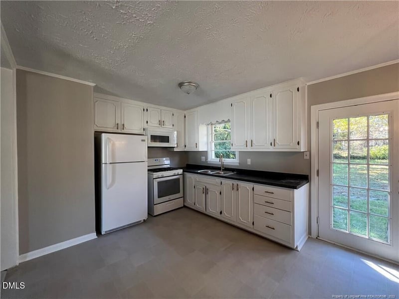 2602 Sedgefield Dr, Fayetteville, NC 28306