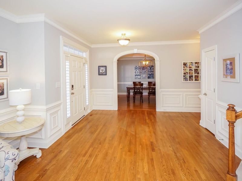 2603 Cameron Pond Dr, Cary, NC 27519