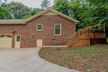 2603 Crescent Hill Dr, Mebane, NC 27302