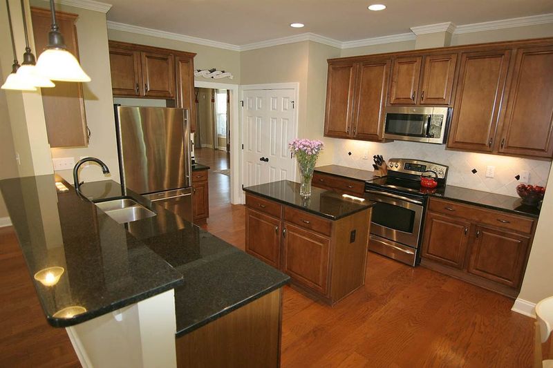 2603 Royal Forrest Dr, Raleigh, NC 27614