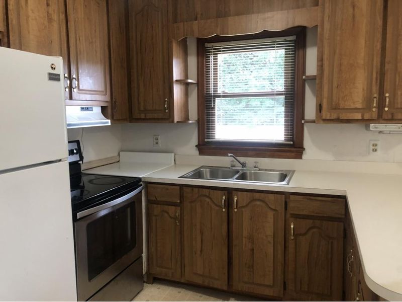 2604 Catherine Dr, Burlington, NC 27215