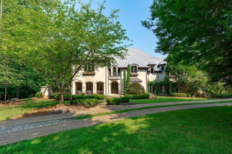 2604 Chelmsford Ct, Cary, NC 27518