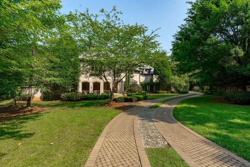 2604 Chelmsford Ct, Cary, NC 27518