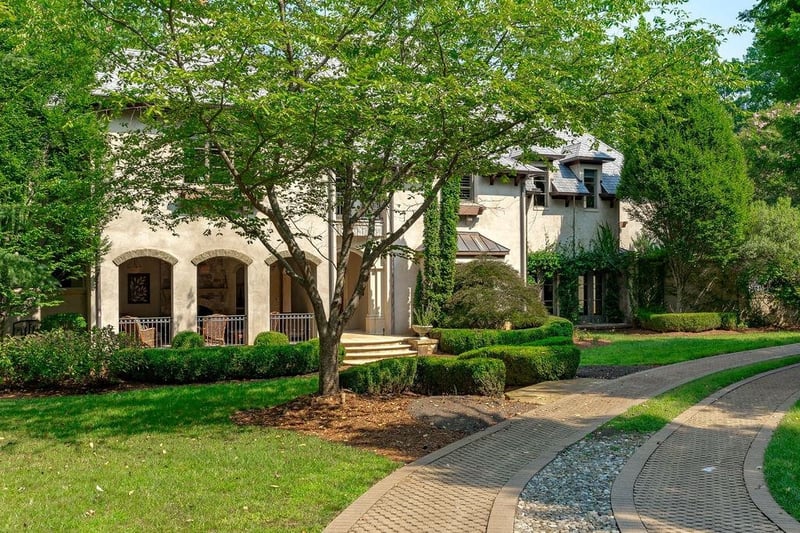 2604 Chelmsford Ct, Cary, NC 27518