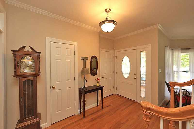 2604 Falls River Ave, Raleigh, NC 27614