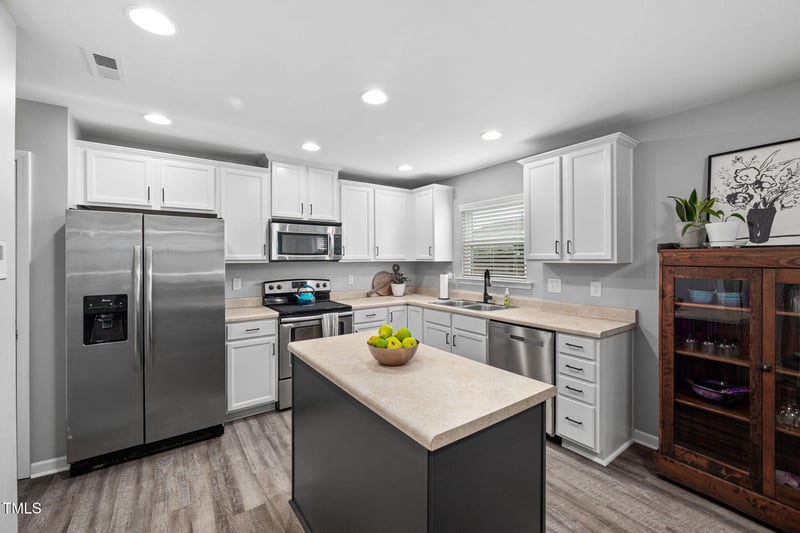 2604 Fortrose Ln, Fuquay Varina, NC 27526