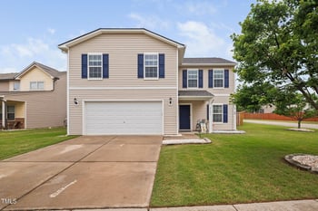 2604 Fortrose Ln, Fuquay Varina, NC 27526