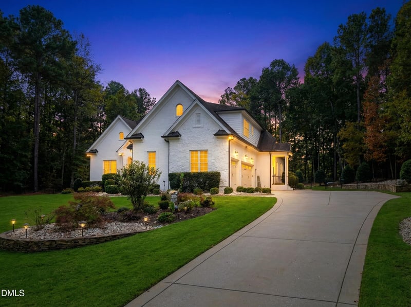 2604 Homestead Forest Dr, Zebulon, NC 27597