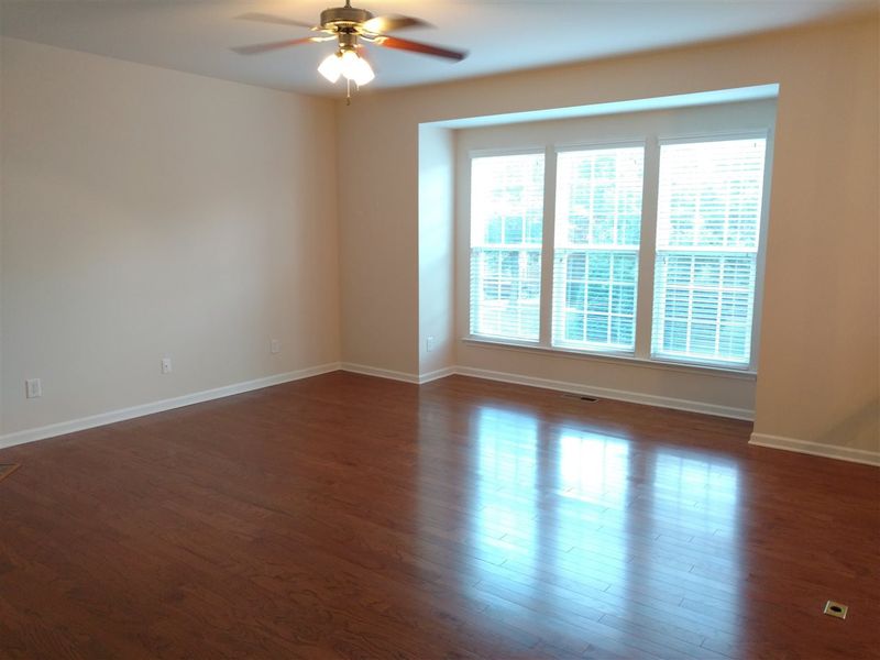 2604 Laurelcherry Dr, Raleigh, NC 27612