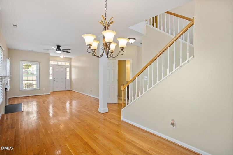 2605 Deanwood Dr, Raleigh, NC 27615