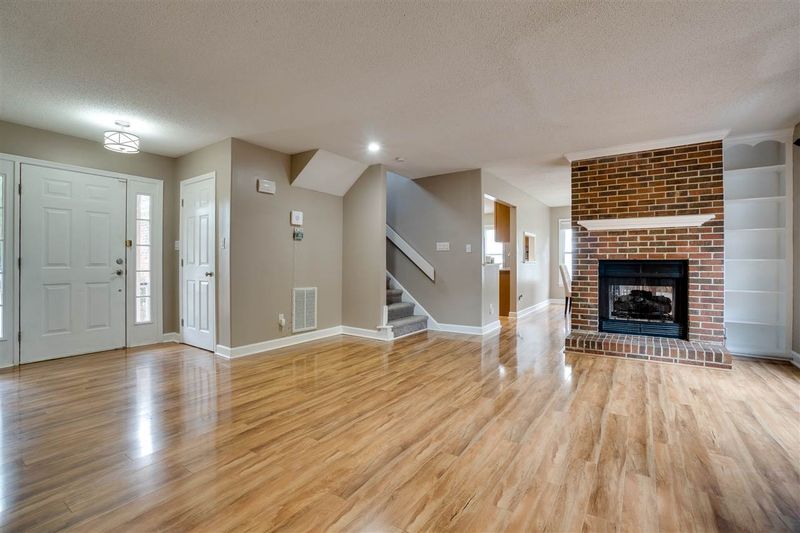 2605 Denbigh Ct, Raleigh, NC 27604
