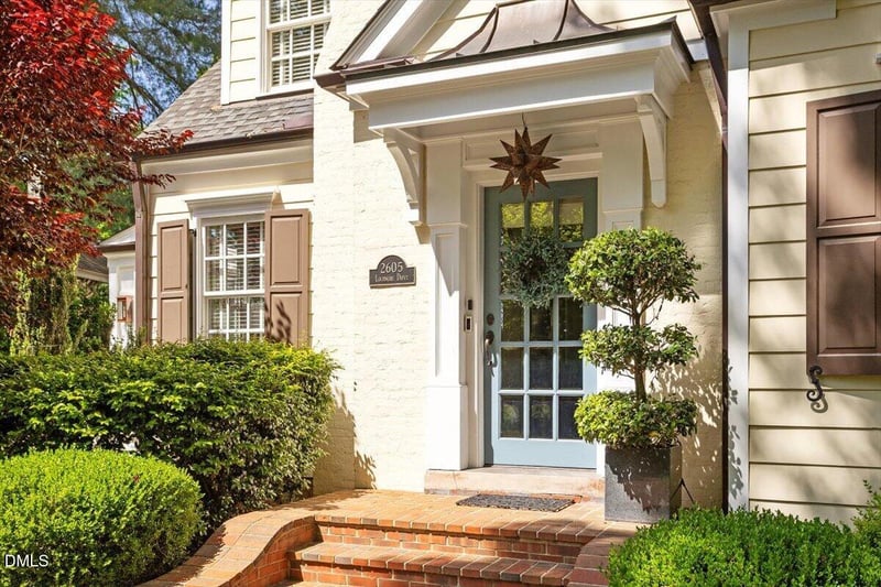 2605 Lochmore Dr, Raleigh, NC 27608