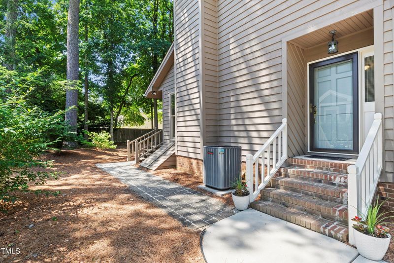 2605 Sawmill Rd, Raleigh, NC 27613