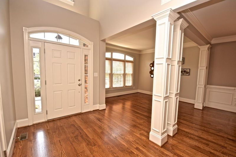 2606 Cameron Pond Dr, Cary, NC 27519