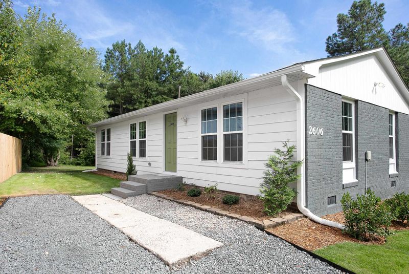 2606 Hinson Dr, Durham, NC 27704