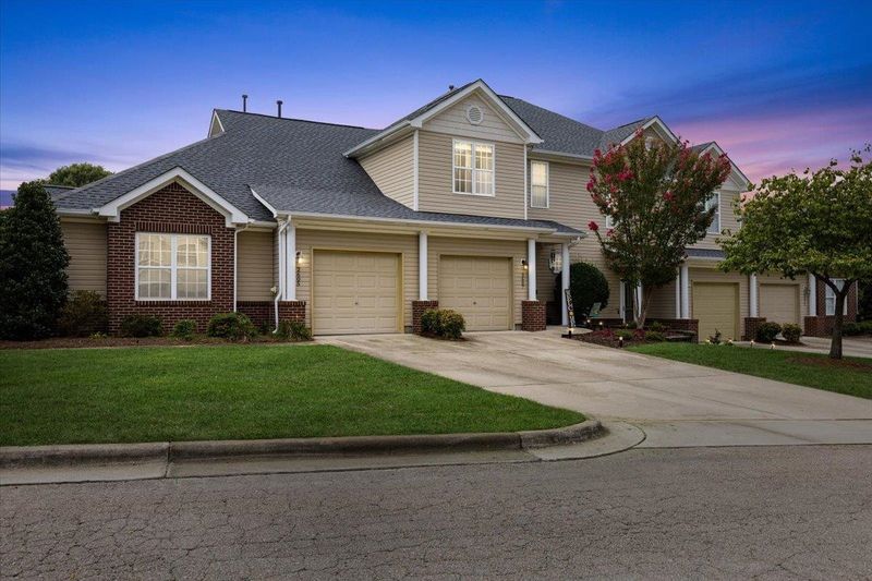 2607 Andover Glen Rd, Raleigh, NC 27604