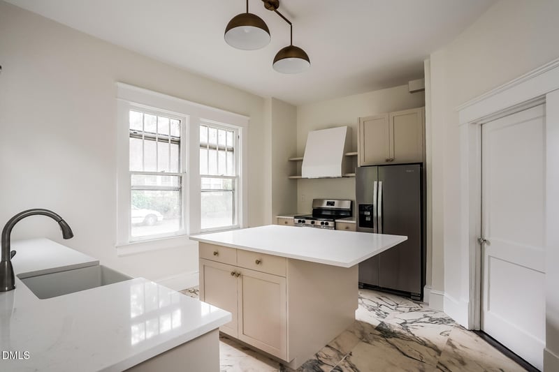 2607 Chapel Hill Rd, Durham, NC 27707