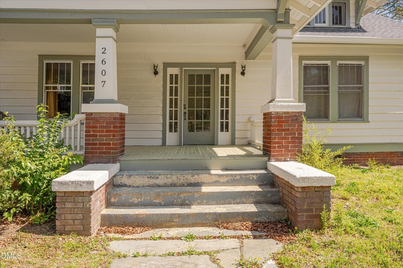 2607 Chapel Hill Rd, Durham, NC 27707