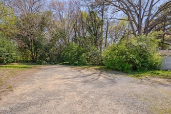 2607 Chapel Hill Rd, Durham, NC 27707