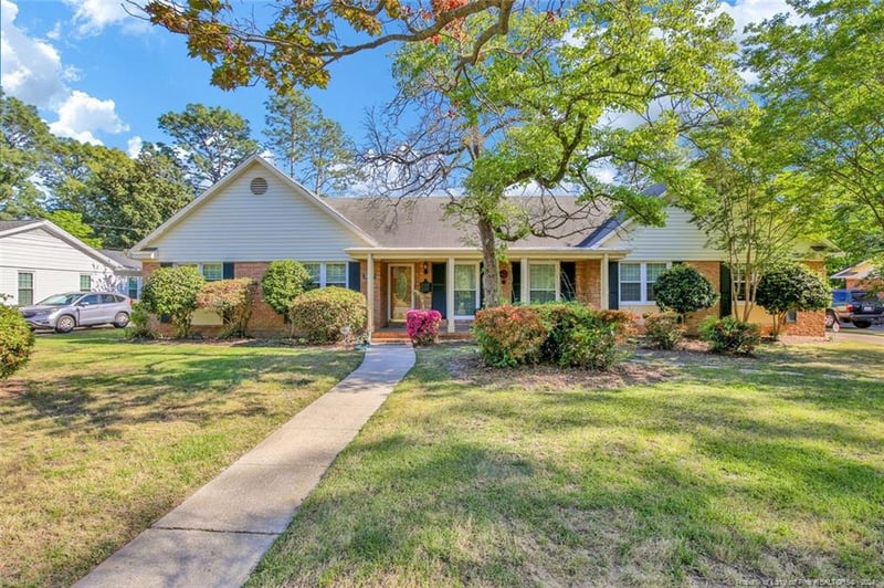 2607 Elmhurst Dr, Fayetteville, NC 28304