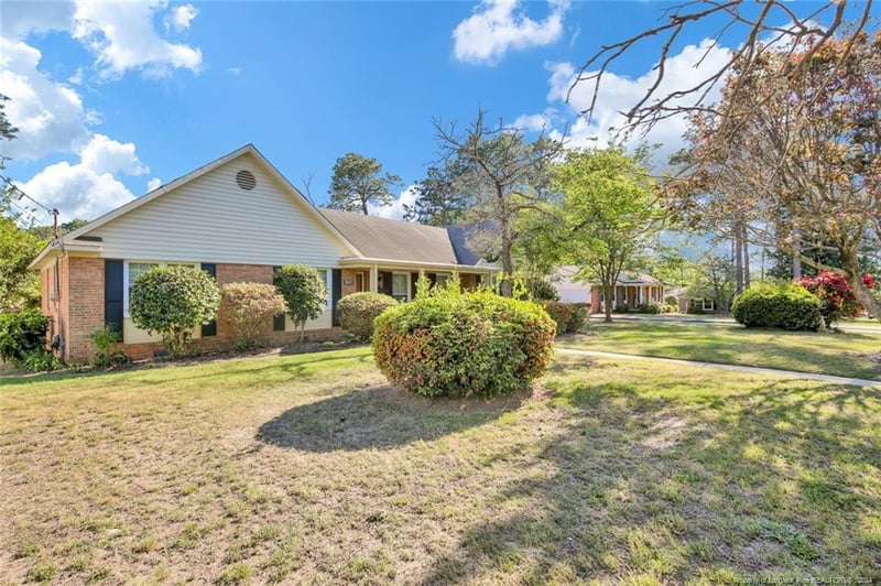2607 Elmhurst Dr, Fayetteville, NC 28304