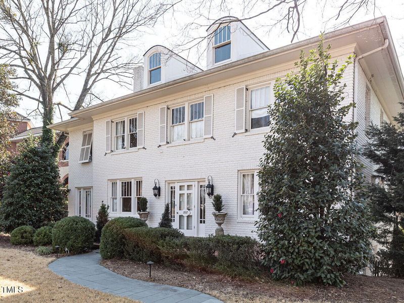 2607 Fairview Rd, Raleigh, NC 27608