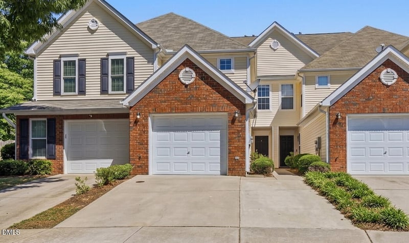 2607 Hamlet Green Dr, Raleigh, NC 27614