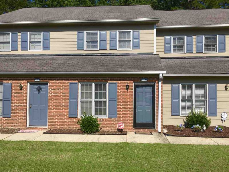 2607 Hitchcock Dr, Durham, NC 27705