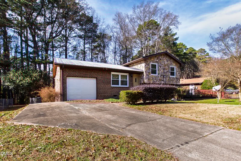 2608 Adcox Pl, Raleigh, NC 27610