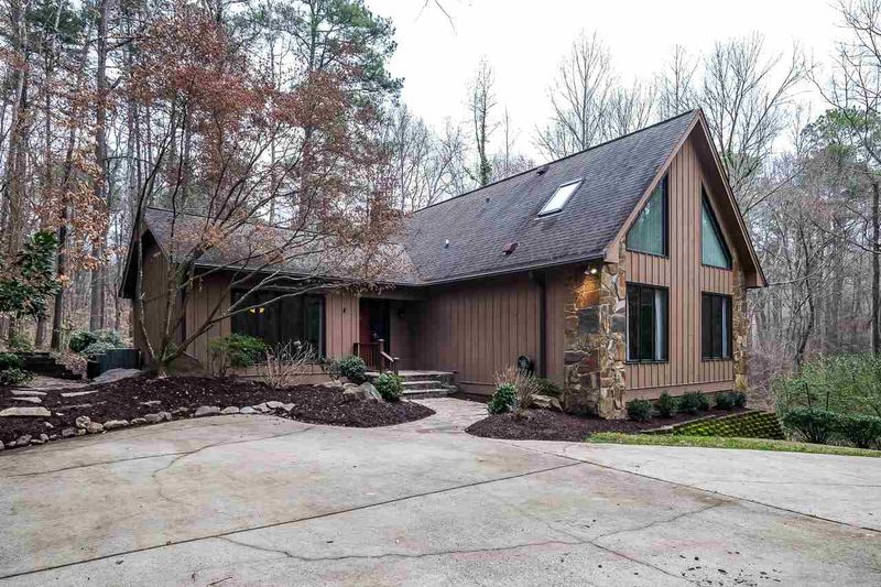 2608 Falls Dr, Raleigh, NC 27615