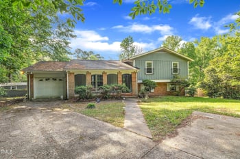 2608 Foxgate Dr, Raleigh, NC 27610