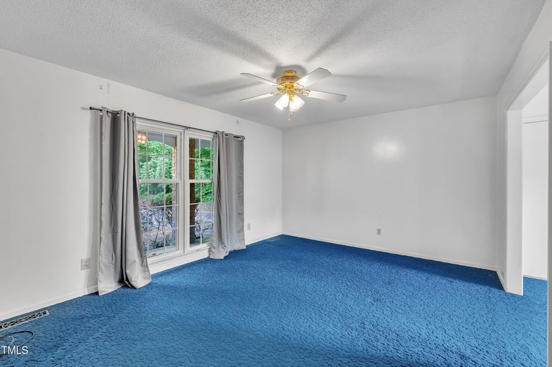2608 Foxgate Dr, Raleigh, NC 27610